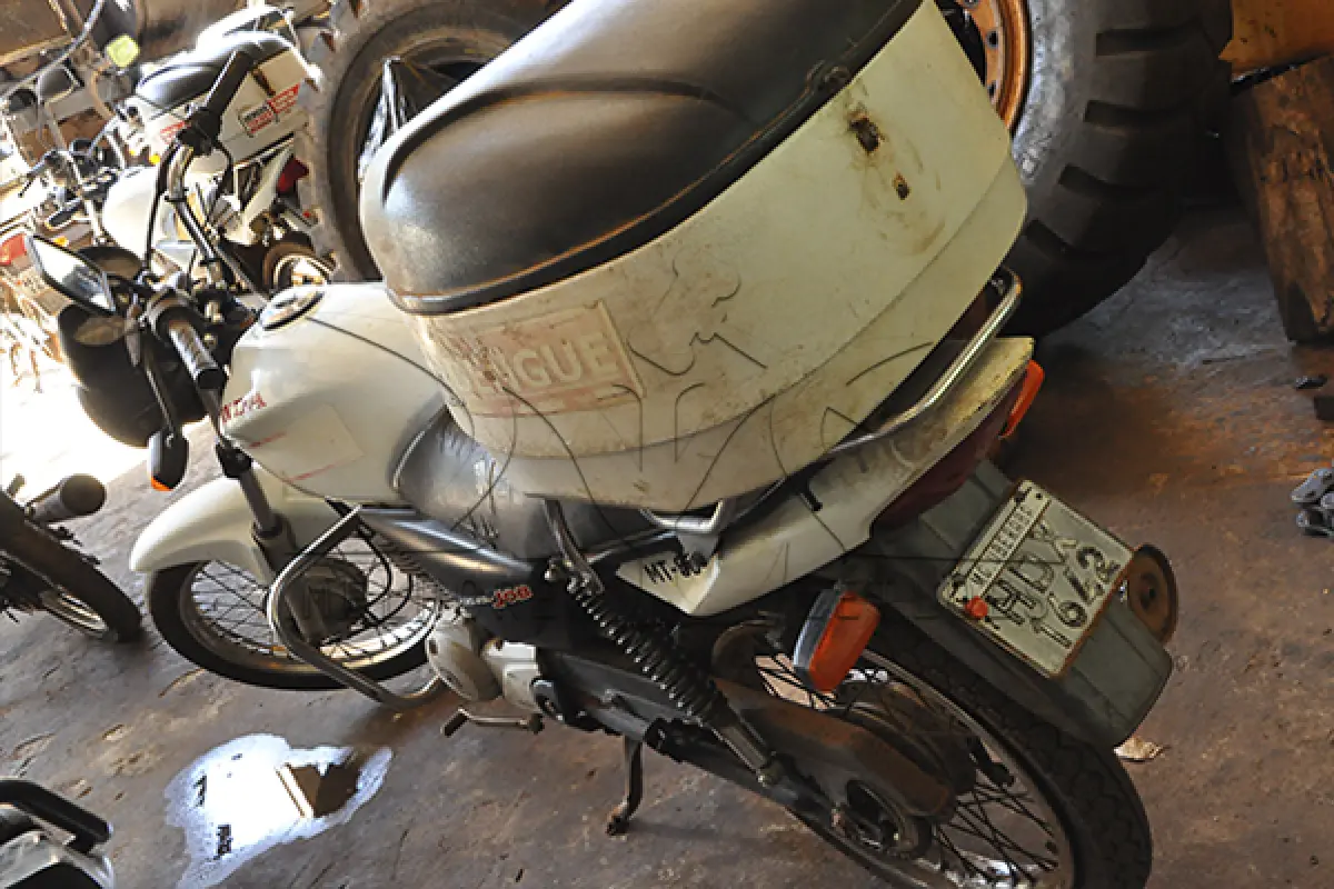 LOTE 007 - Honda CG 150 JOB - 2006 2007 - Branca - HDX-1642