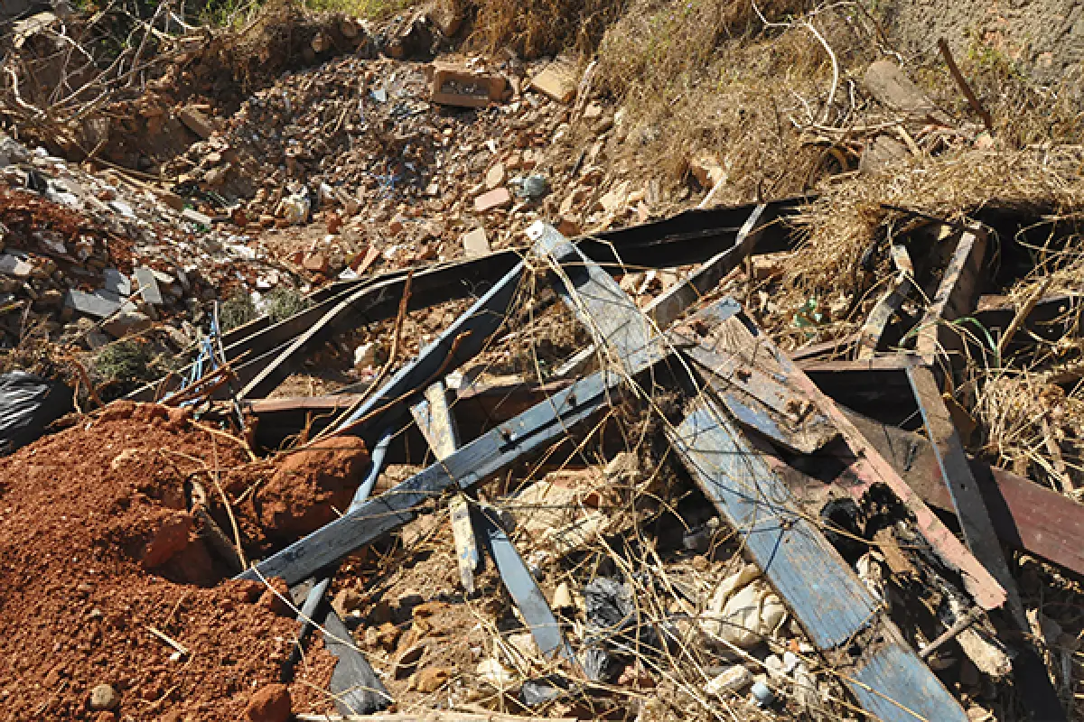 LOTE 015 - SUCATA - FERRO E DEMAIS COMPOSTOS - MONTANTE