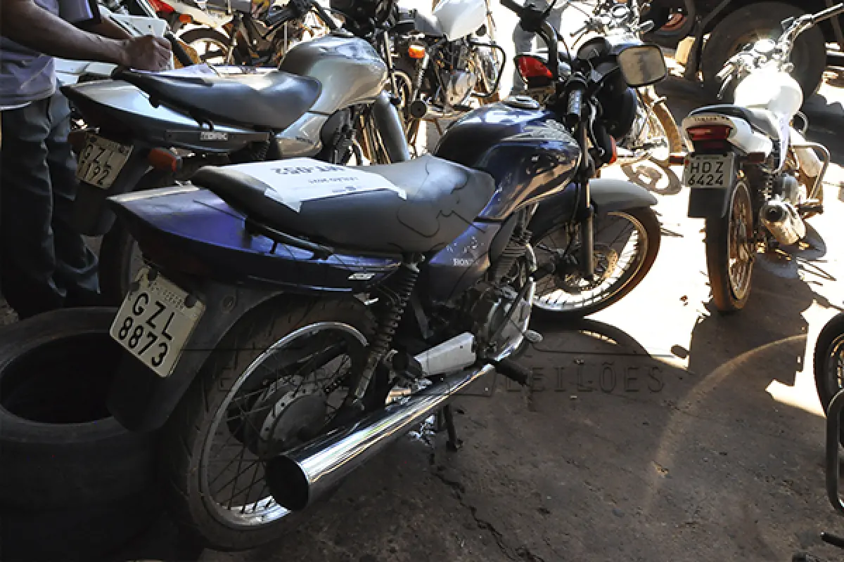 LOTE 021 - Honda CG 125 TITAN ES - 2003 2003 - Azul	- GZL-8873