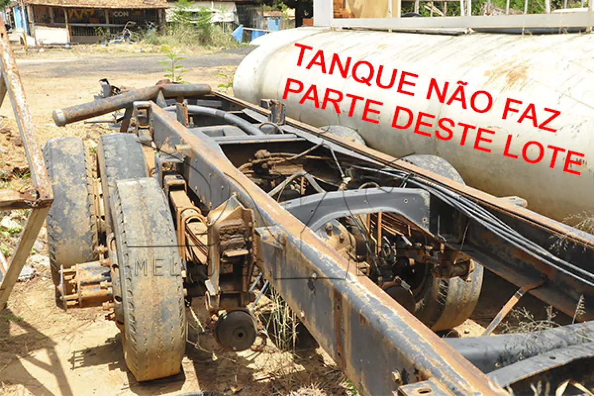 LOTE 011 - VW 14.210 - PLACA AEI-8408 - ANO 1989 1990