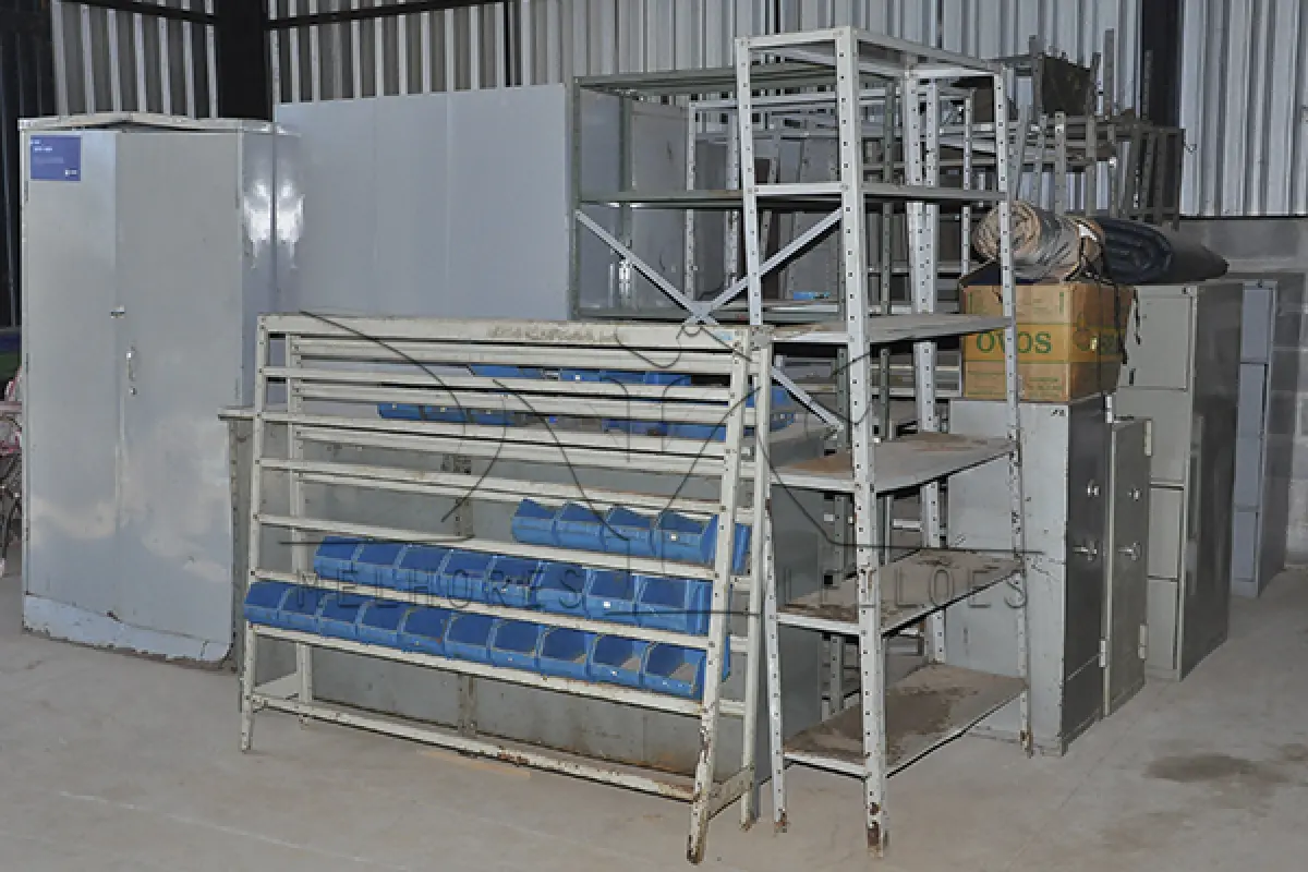 LOTE 021 - SUCATA - MONTANTE - DERIVADO DE ESCRITORIO