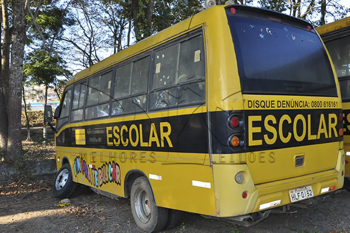 LOTE 005 - MARCOPOLO VOLARE V6 ESC - PLACA HLF 0152 - ANO 2008 2009