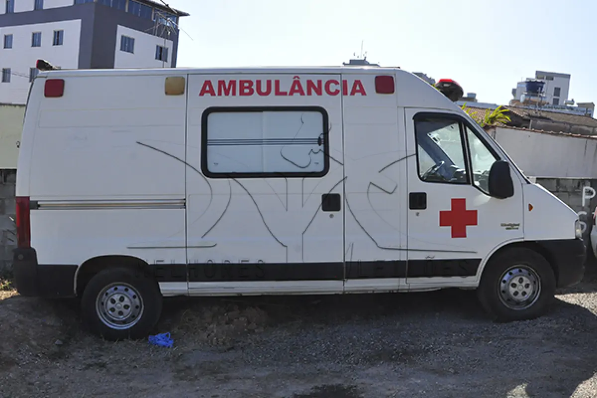 LOTE 006 - FIAT DUCATO M CORTEZIAMB - PLACA ERE 8209 - ANO 2013 2014