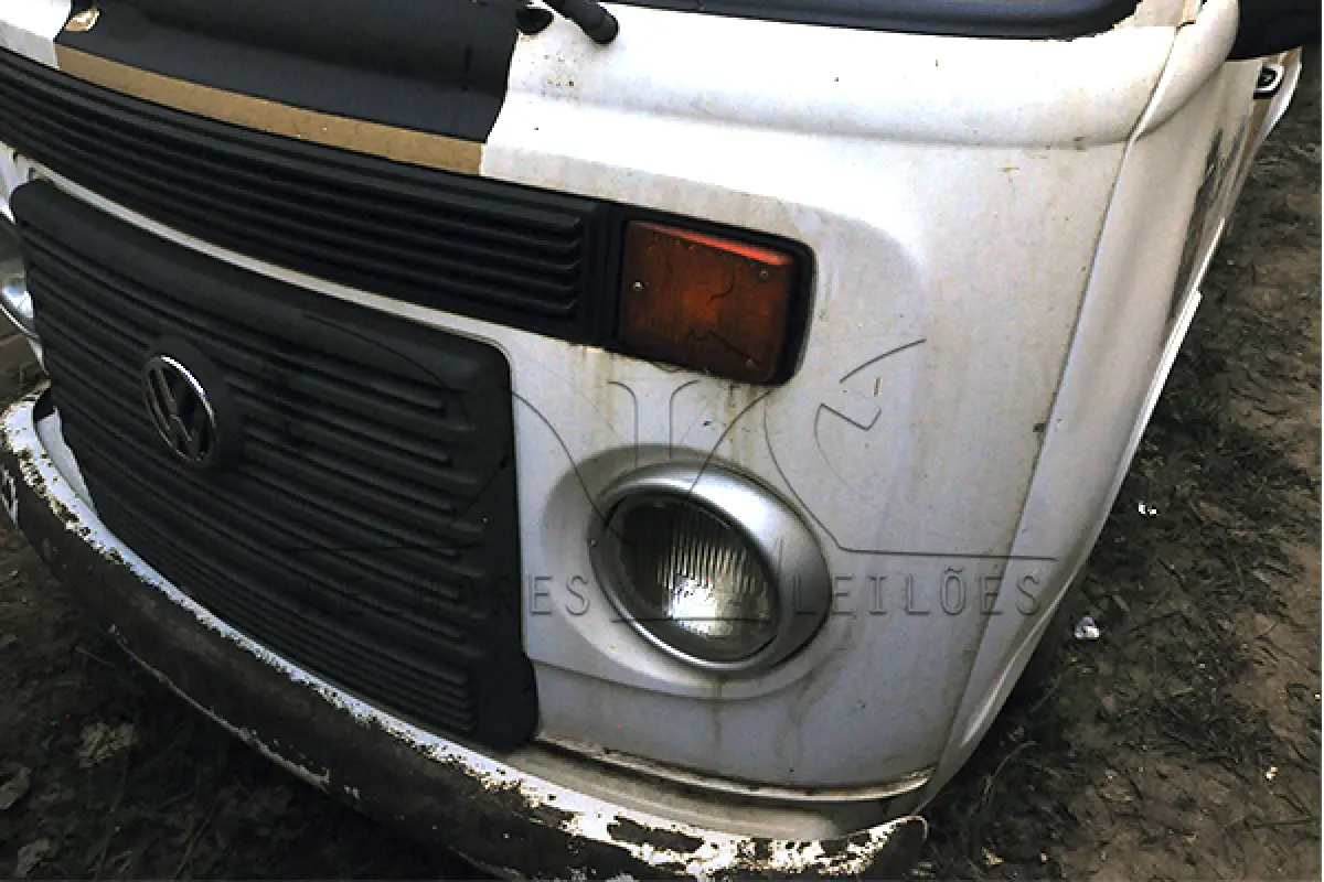 LOTE 011 - VW KOMBI - PLACA ORA9238 - ANO 2013 2014