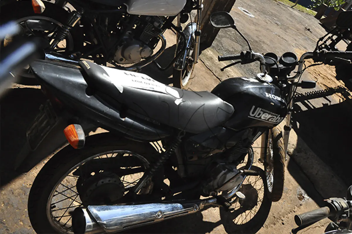 LOTE 018 - Honda CG 125 FAN 	- 2006 2006	 - Preta  - HDX-1425