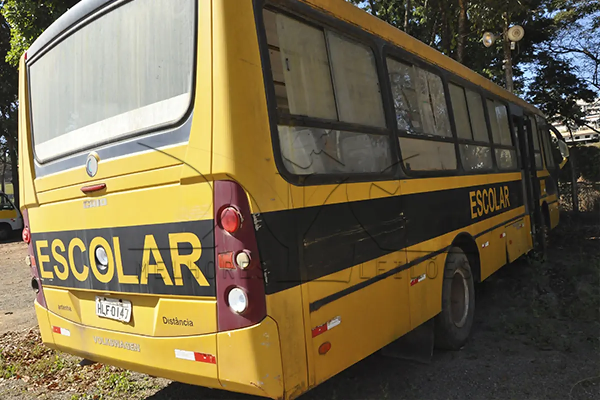 LOTE 003 - VW INDUSCAR FOZ U - PLACA HLF 0147 - ANO 2009 2009