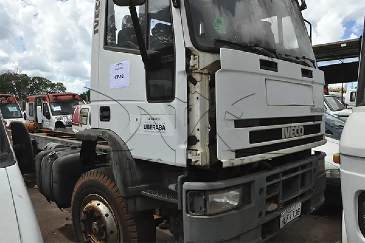 LOTE 035 - Iveco Eurocargo 230E24 - 2009 2009 - Branca - HLF-1736