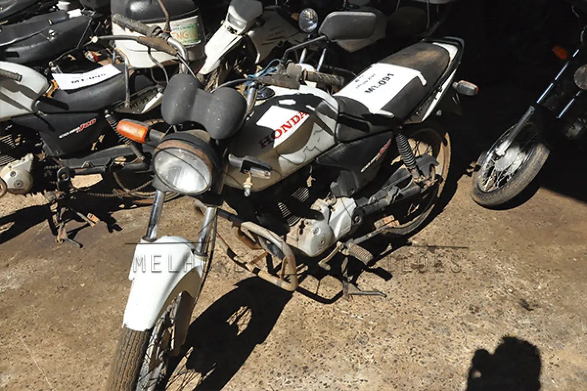 LOTE 001 - Honda CG 150 JOB - 2006 2007 - Branca - HDX-1654