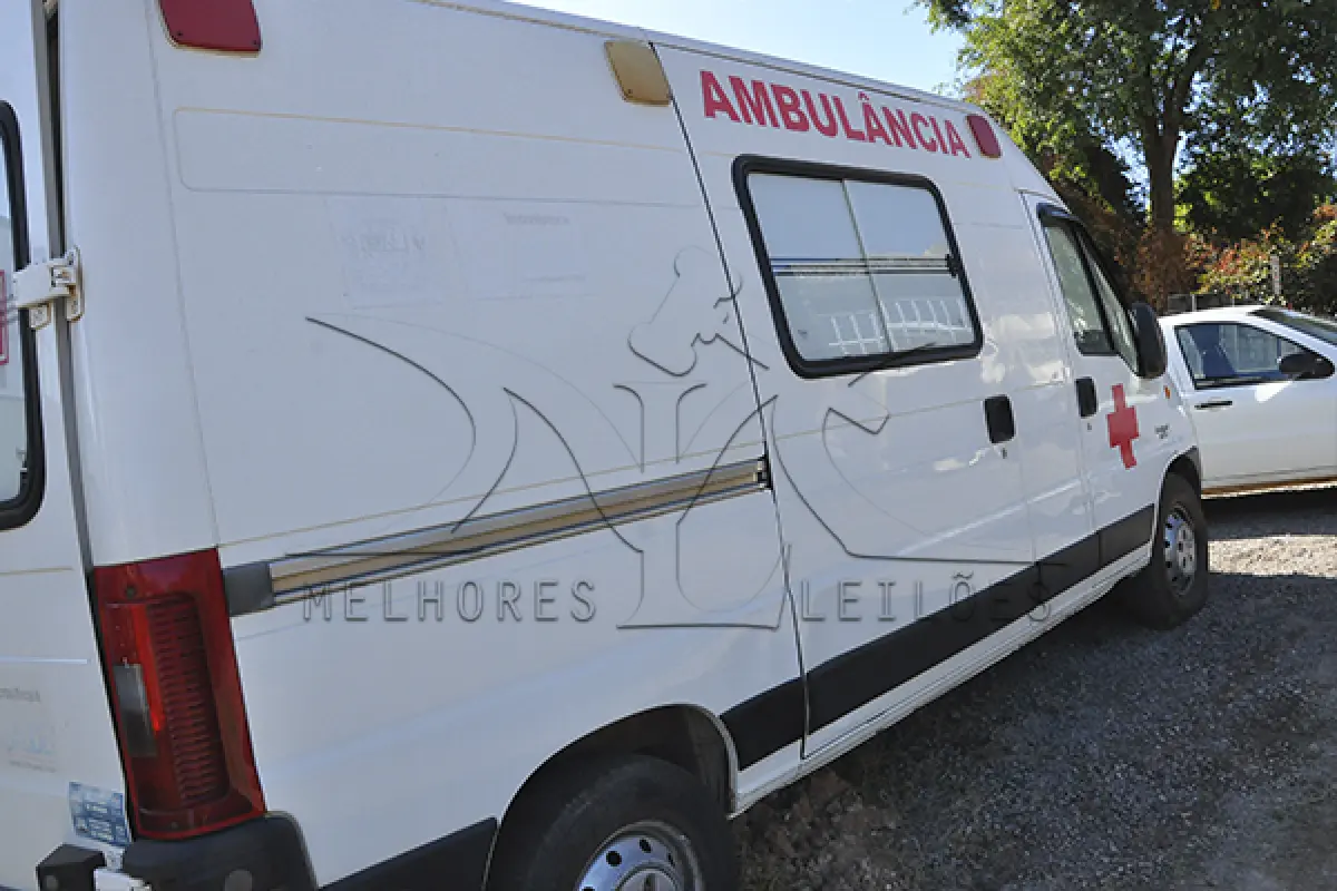 LOTE 006 - FIAT DUCATO M CORTEZIAMB - PLACA ERE 8209 - ANO 2013 2014