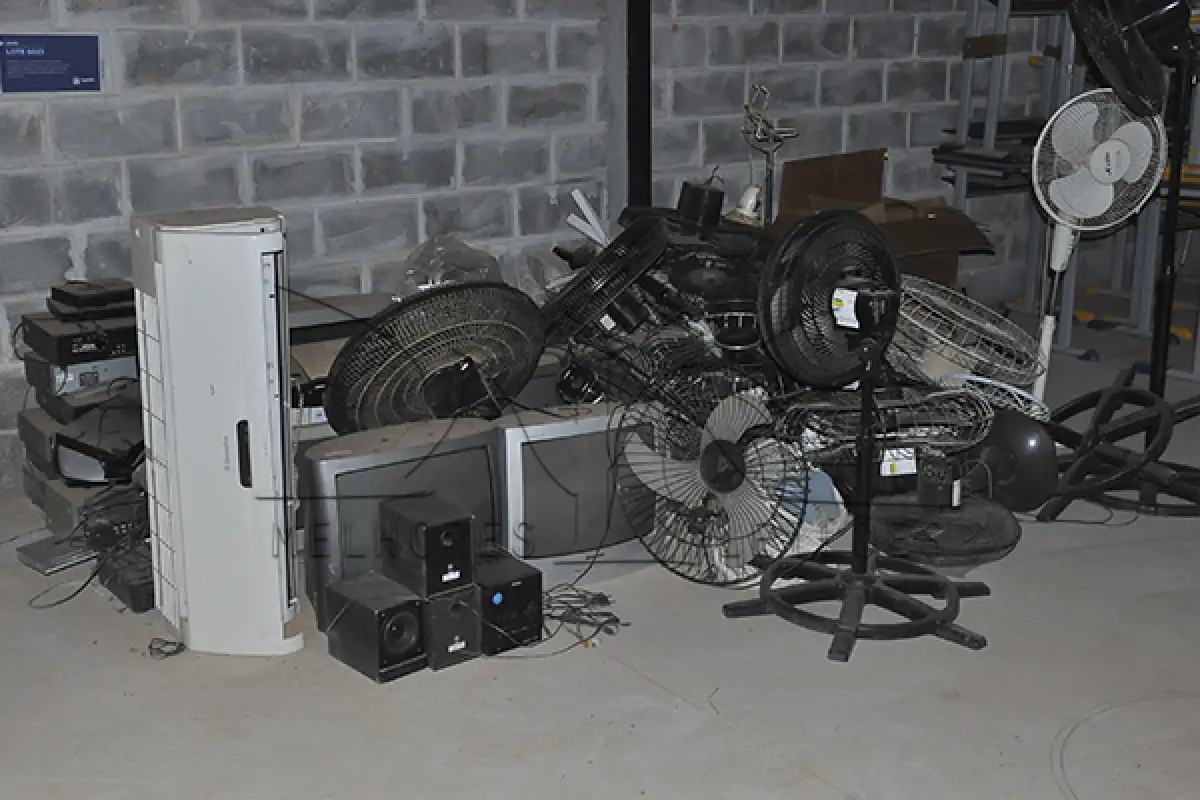 LOTE 022 - SUCATA - MONTANTE - DERIVADO ELETRICO