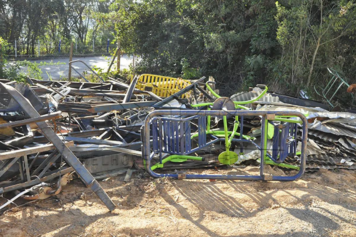 LOTE 026 - SUCATA - MONTANTE - DERIVADO FERRO - AÇO - MOTORES (SOMENTE CREDENCIADO DETRAN PODERAR DAR LANCE)