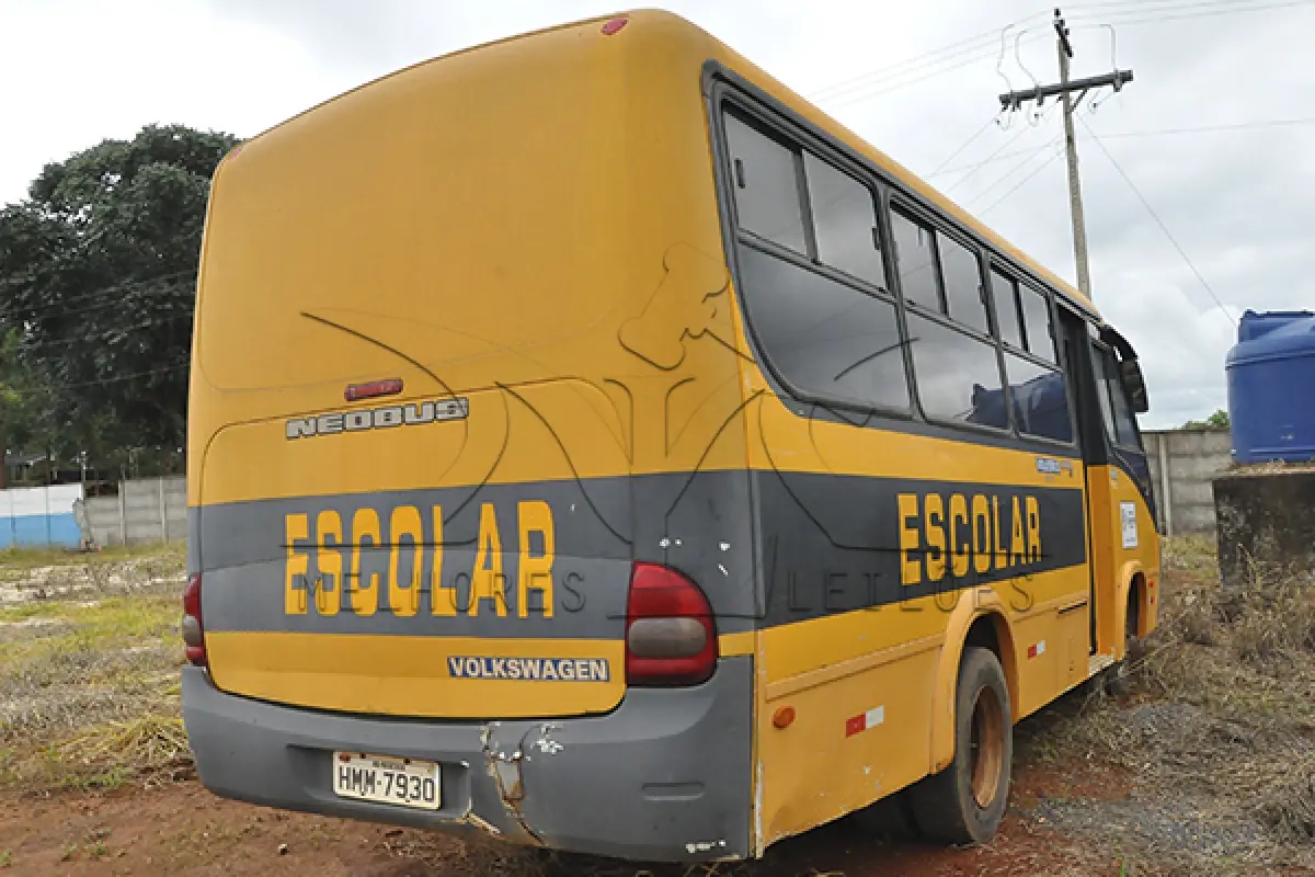 LOTE 005 - VW 8-150NEOBUS THUNDERBOY - PLACA HMM-7930 - ANO 2001 2002 - COR AMARELA