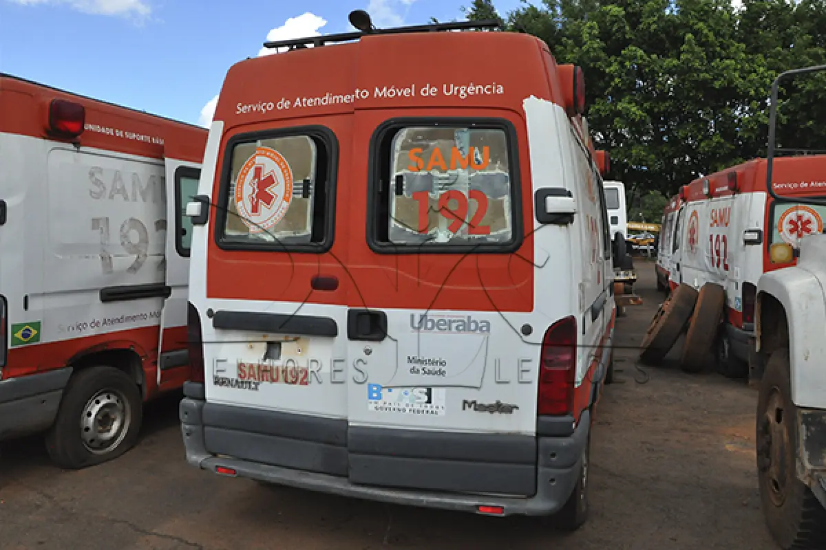 LOTE 045 - SUCATA  - RENAUT MASTER ROTANAMB - 2006 2006 -  HMN-6560