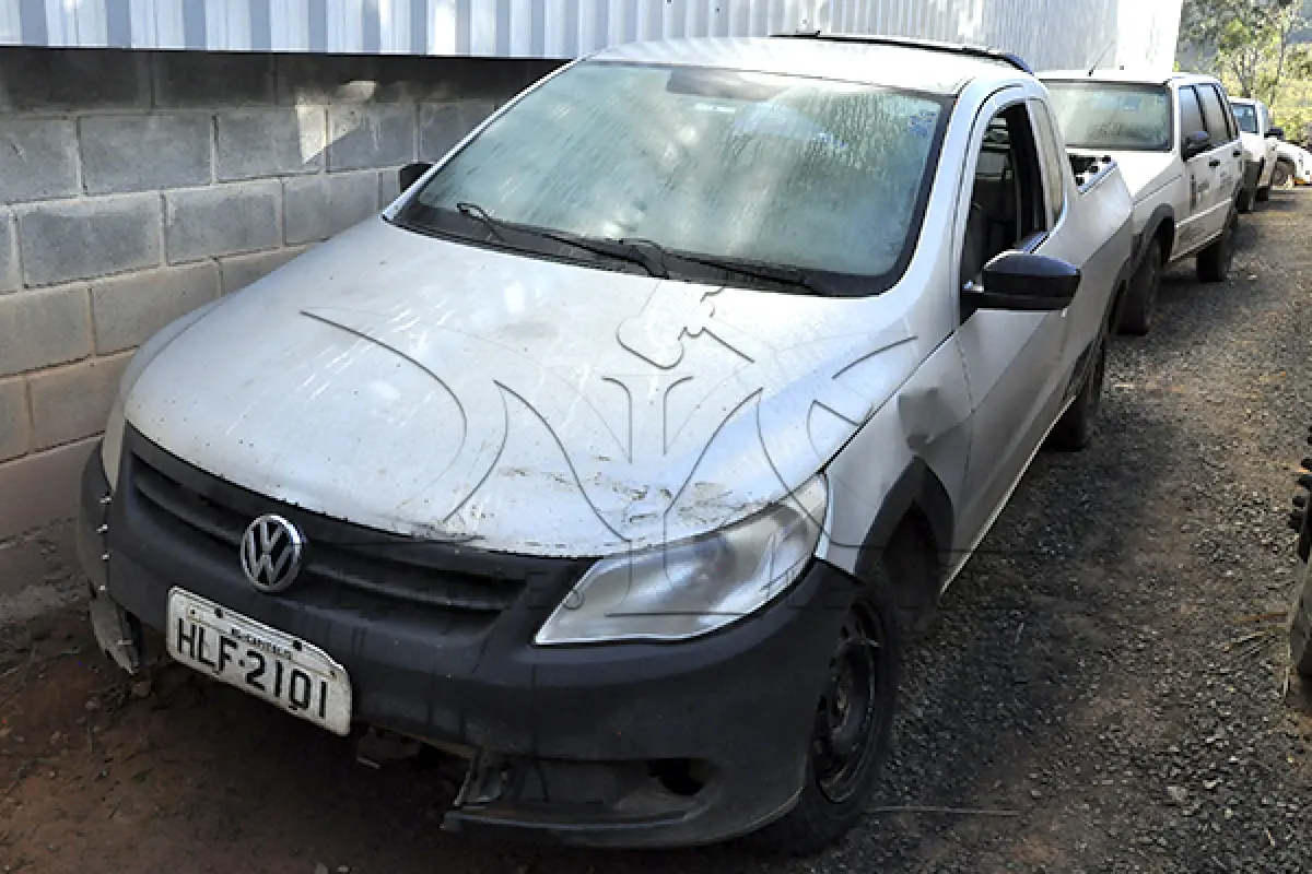 LOTE 015 - VW SAVEIRO 1.6 CE - PLACA HLF2101 - ANO 2009 2010