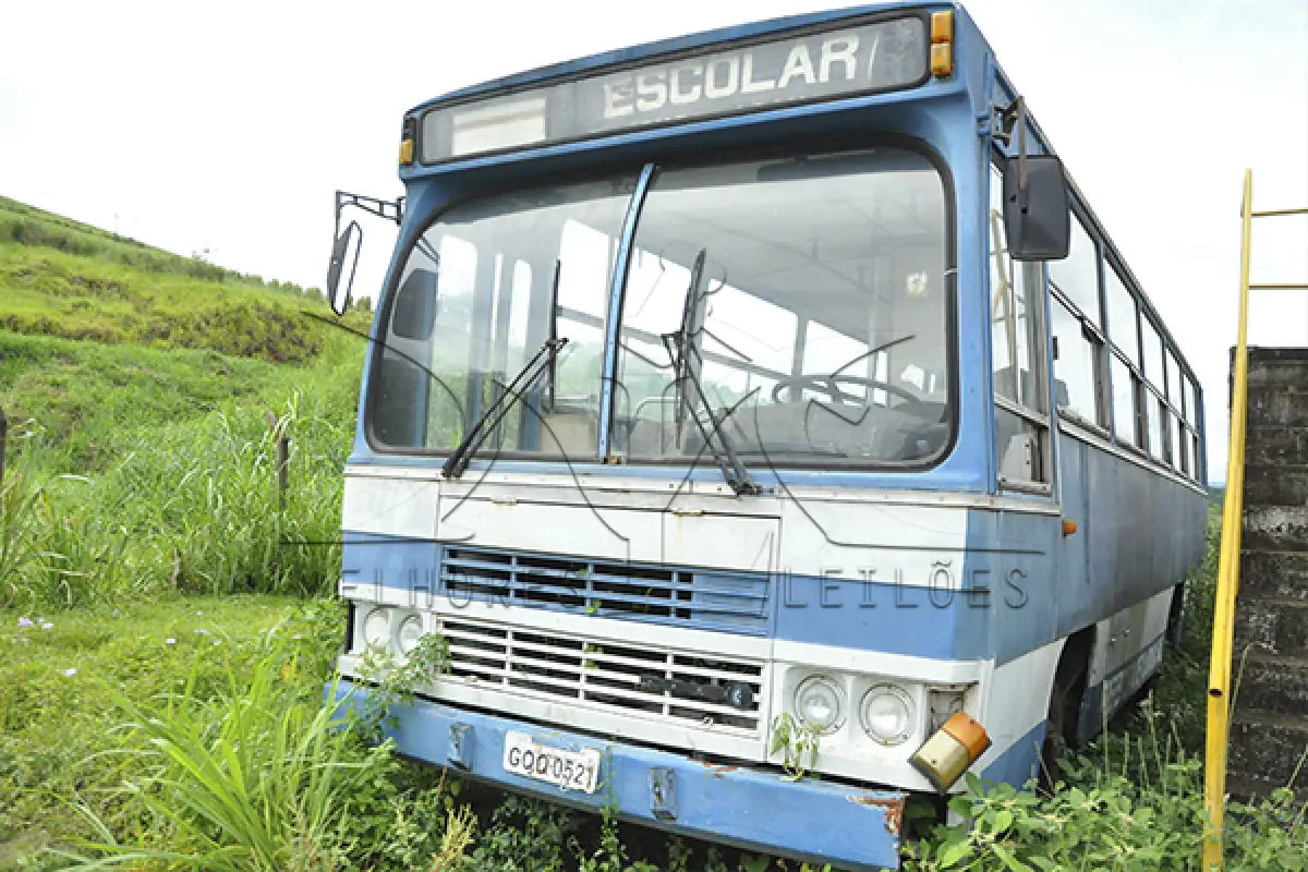 LOTE 005 - M. BENS LP 1113 - Placa GQQ 0521 - Ano 1985 1985