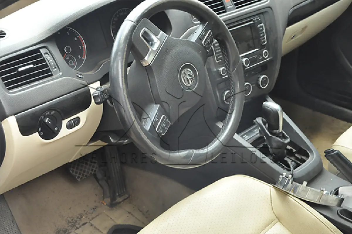 LOTE 023 - I VW JETTA 2.0 - PLACA OPF-4521 - ANO 2012 2013