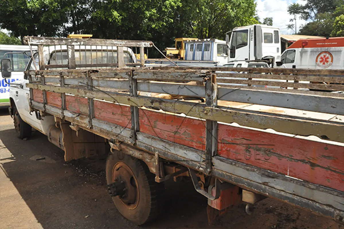 LOTE 042 - GM Chevrolet D40  - 1990 1990 - Branco - GMM-8891