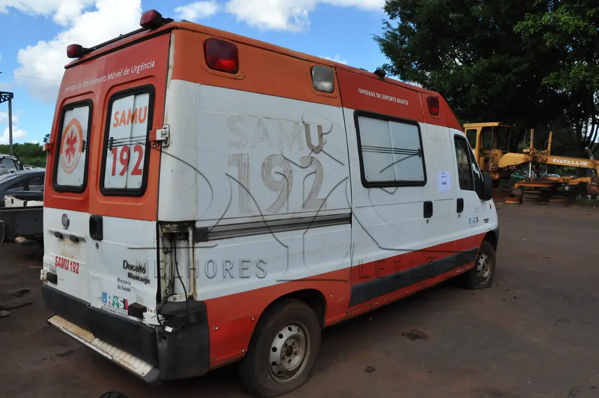 LOTE 046 - SUCATA - FIAT DUCATO MC ROTANAMB	- HLF-6363 - 2010 2011
