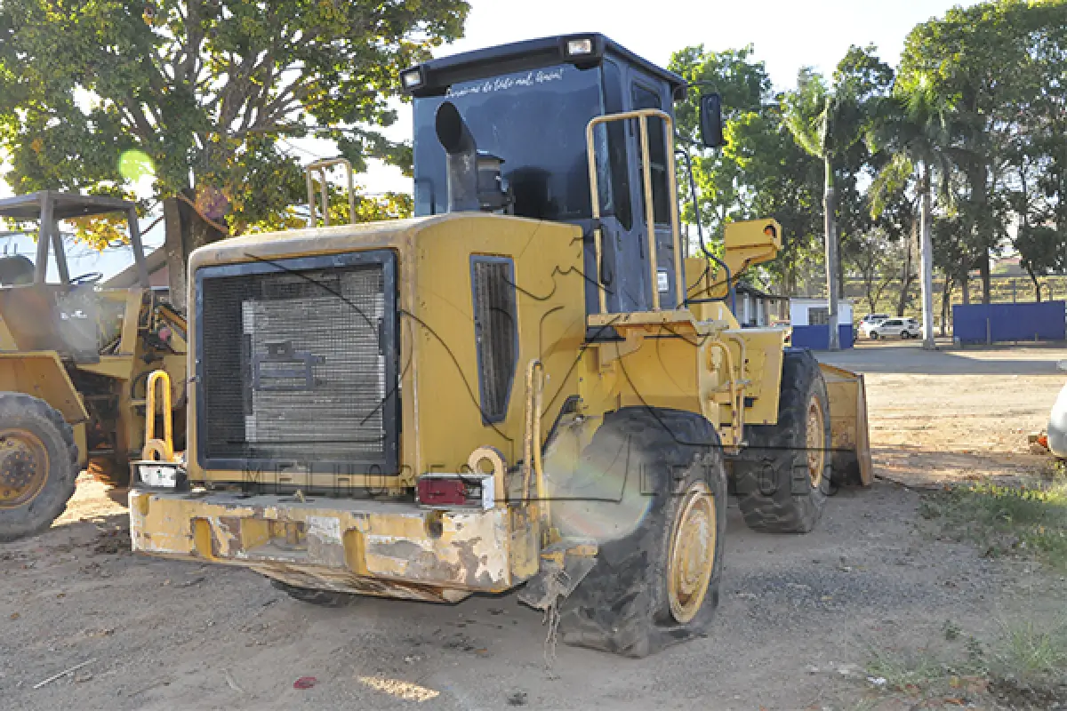 LOTE 002 - PA CARREGADEIRA - MODELO LIUGONG 842 - ANO 2014