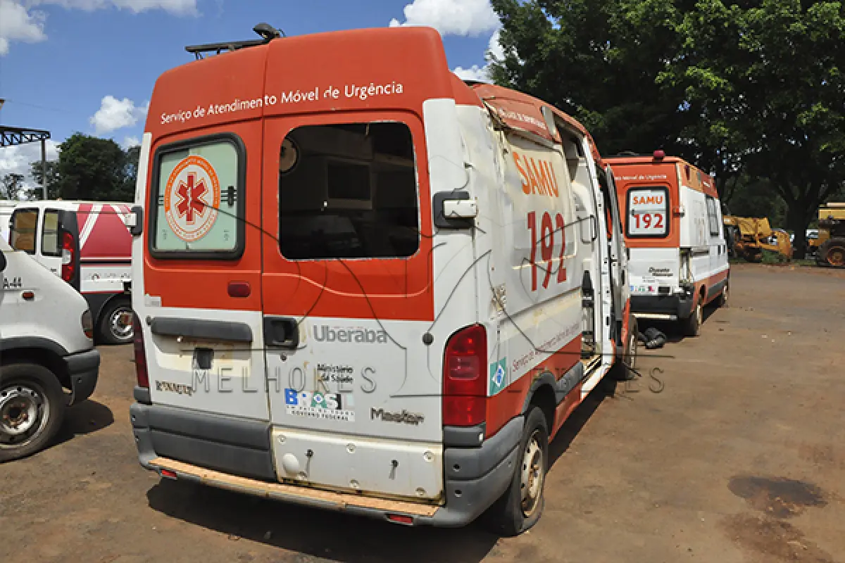 LOTE 044 - SUCATA - RENAULT MASTER ROTANAMB - 2006 2006 -  HMN-6563