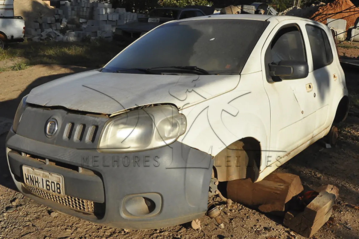 LOTE 008 - FIAT UNO VIVACE 1.0 - PLACA HNH 1608 - ANO 2011 2012