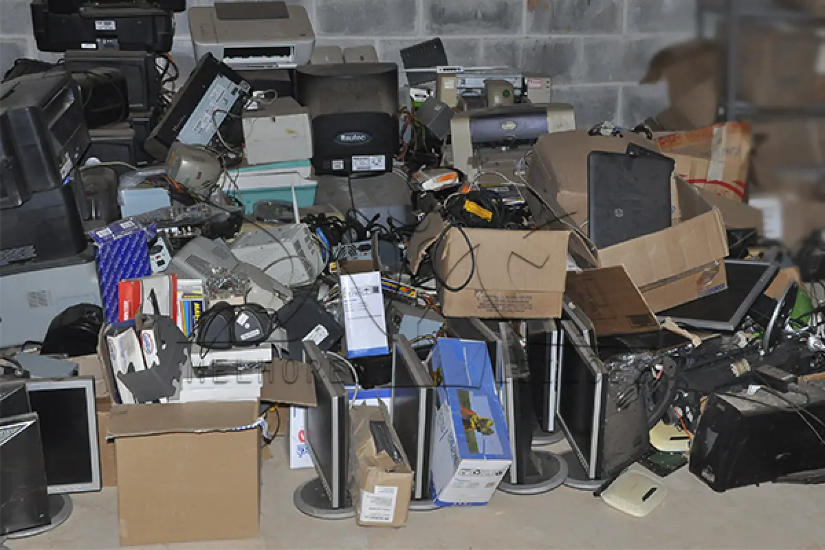 LOTE 024 - SUCATA - MONTANTE - DERIVADO INFORMATICA