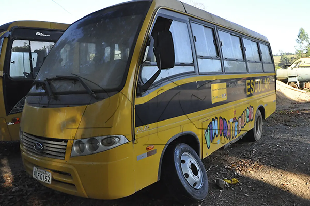 LOTE 005 - MARCOPOLO VOLARE V6 ESC - PLACA HLF 0152 - ANO 2008 2009