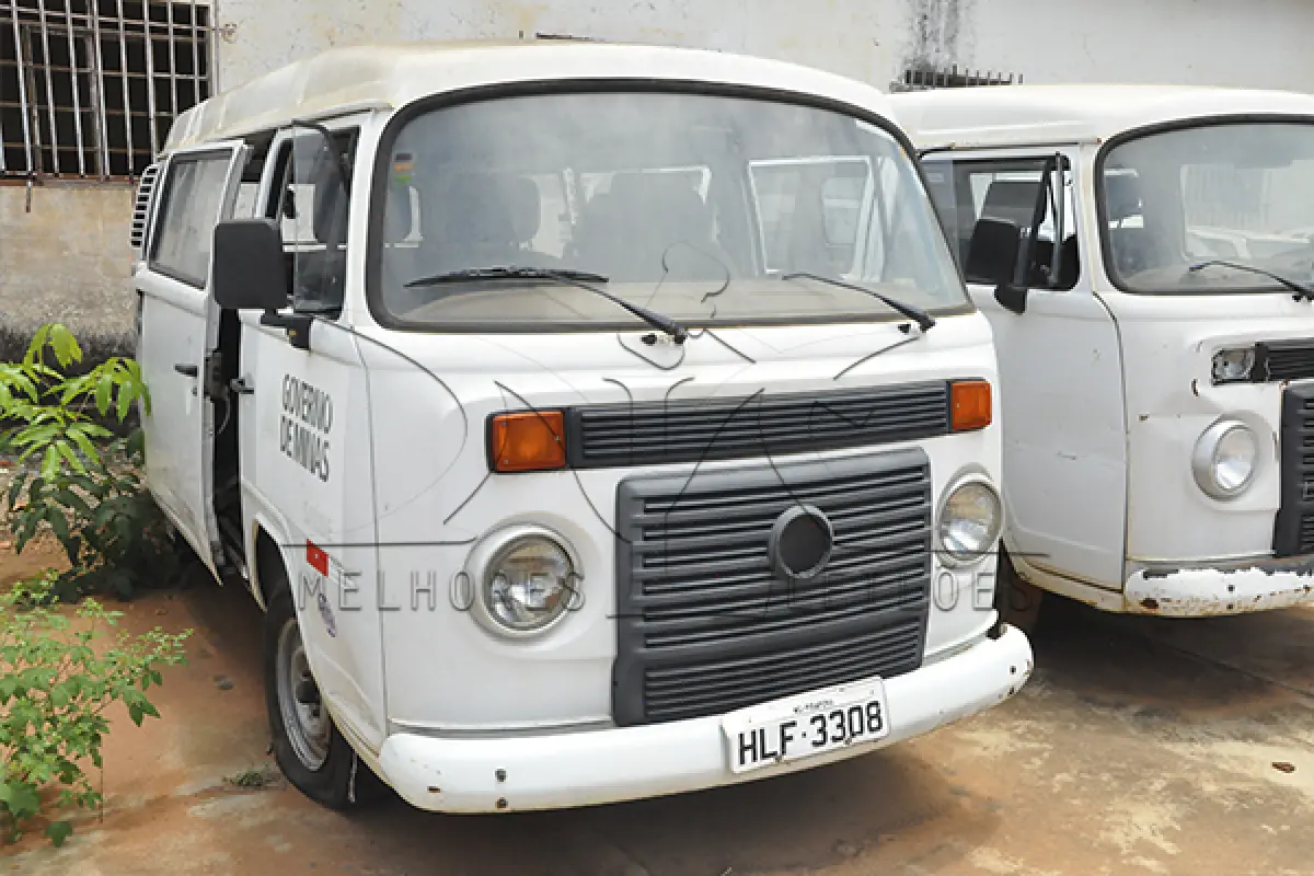 LOTE 019 - VW KOMBI LOTACAO - PLACA HLF-3308 - ANO 2010 2010