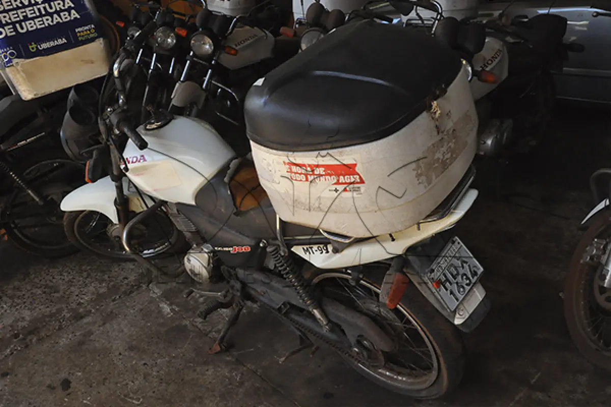 LOTE 002 - Honda CG 150 JOB - 2006 2007 - Branca  - HDX-1634