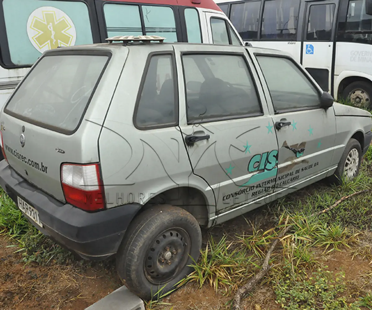 LOTE 001 - FIAT UNO MILLE FIRE FLEX -PLACA HAR9311 -ANO 2006 2007 -COR VERDE
