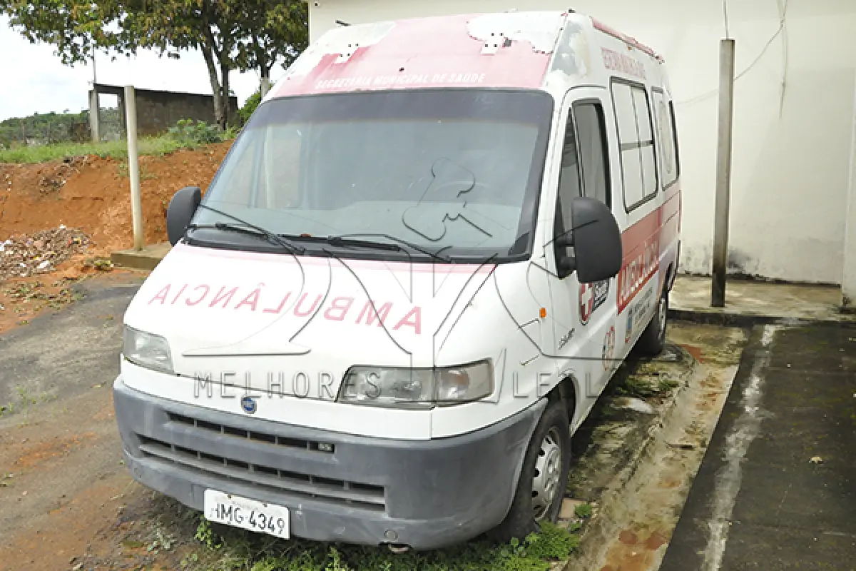LOTE 006 - FIAT DUCATO M ROTAN AMB - Placa HMG 4349 - Ano 2005 2005