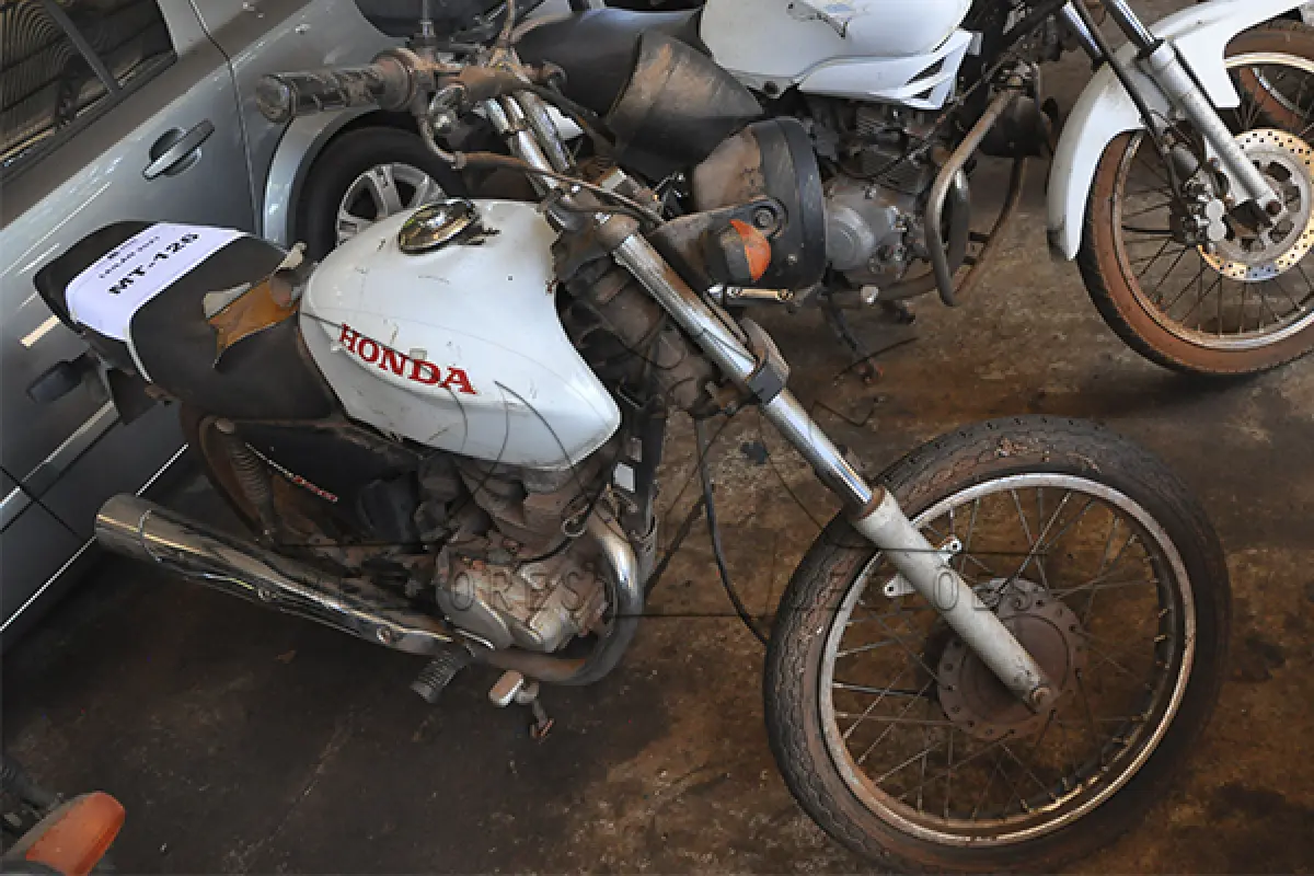 LOTE 010 - Honda CG 150 JOB - 2007 2007 - Branca - HGW-2055