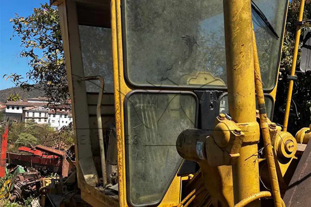 LOTE 001 - MOTONIVELADORA CARTEPILLAR MODELO 120h -  ANO 2002