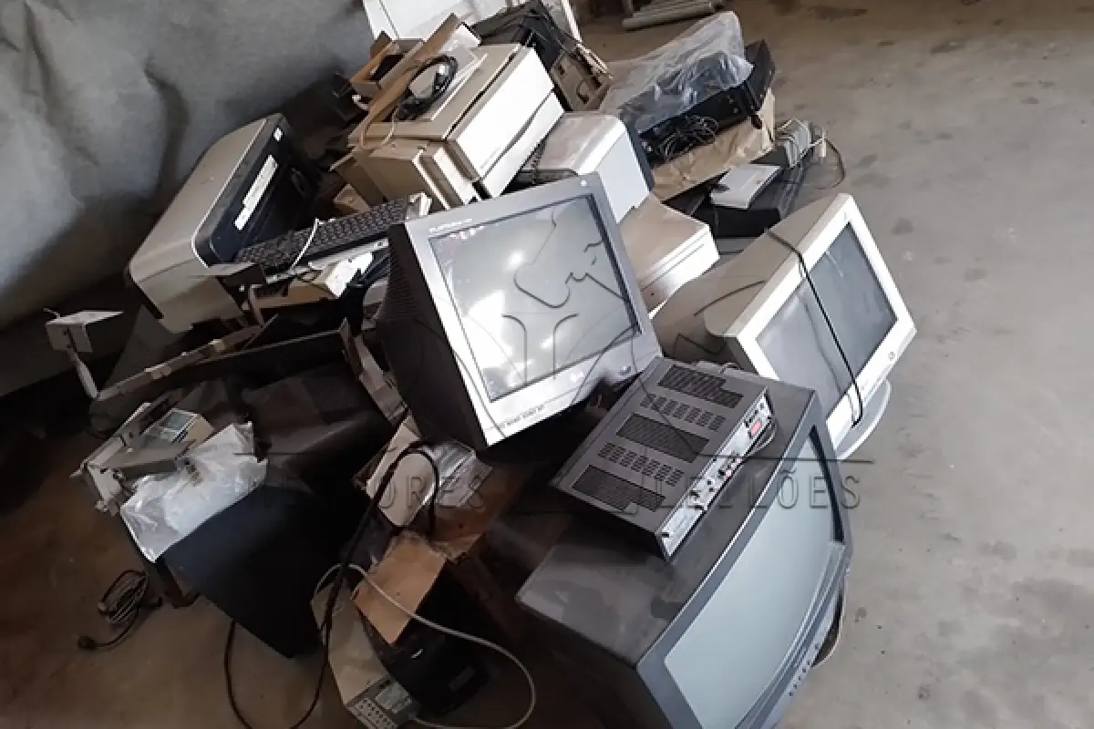 LOTE 002 - 01/02 - VEICULO FIAT 147 - GMG-3849 - 1986 1986. - 02/02 SUCATA DERIVADO OBRA.