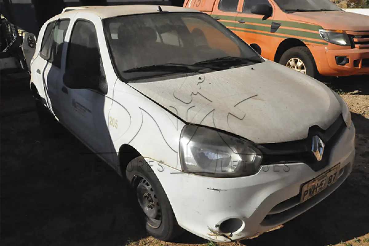 LOTE 005 - I RENAUT CLIO EXP1016VH - PLACA PVH-5787