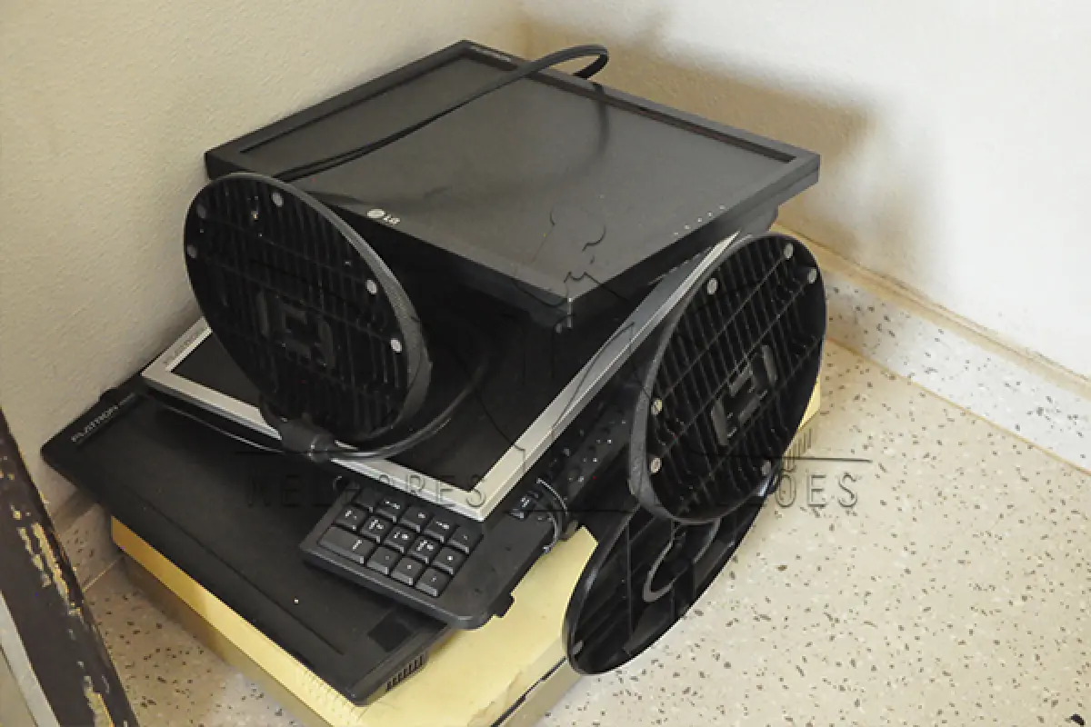 LOTE 016 - SUCATA - ELETRÔNICA E INFORMÁTICA