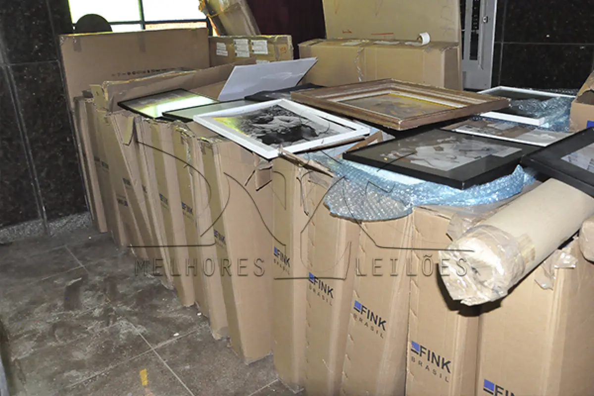 LOTE 007 - MONTANTE DE CONJUNTOS DE QUADROS ARTÍSTICOS