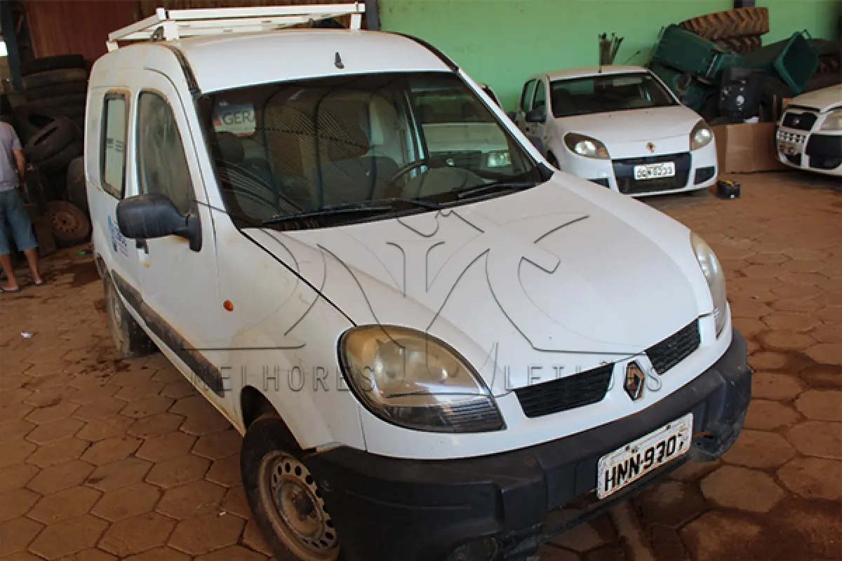 LOTE 004 - I RENAULT KGOO MARIMAR A - PLACA HNN-9307 - ANO 2012-2013
