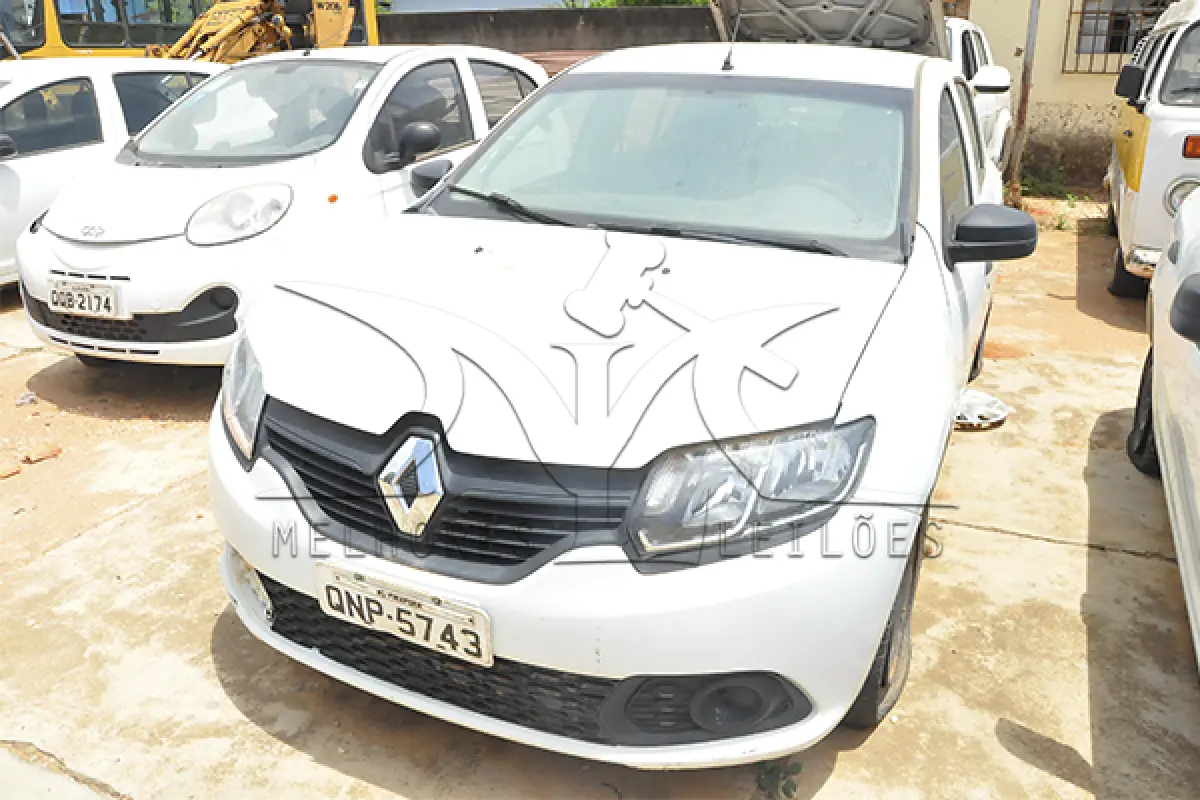 LOTE 033 - RENAULT SANDERO AUTH 10 - PLACA QNP-5743 - ANO 2017 2018