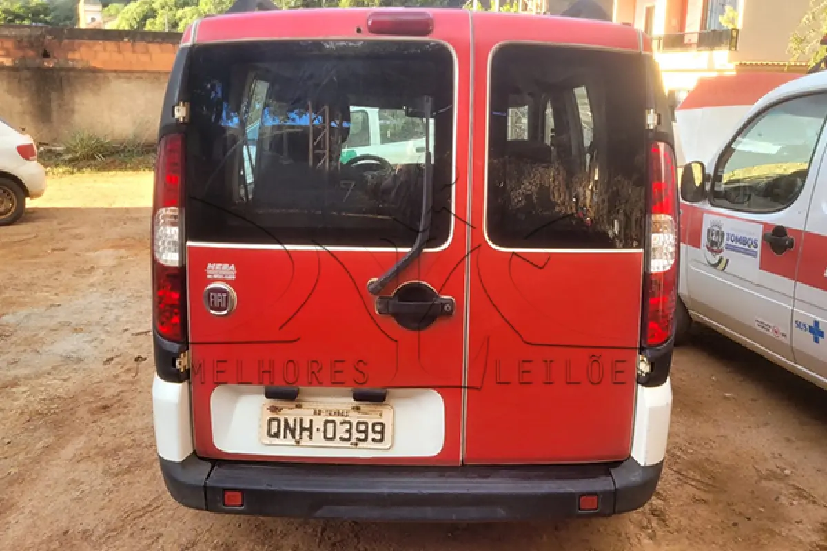 LOTE 011 - FIAT DOBLO ESSENCE 7L E - ANO 2017 2017