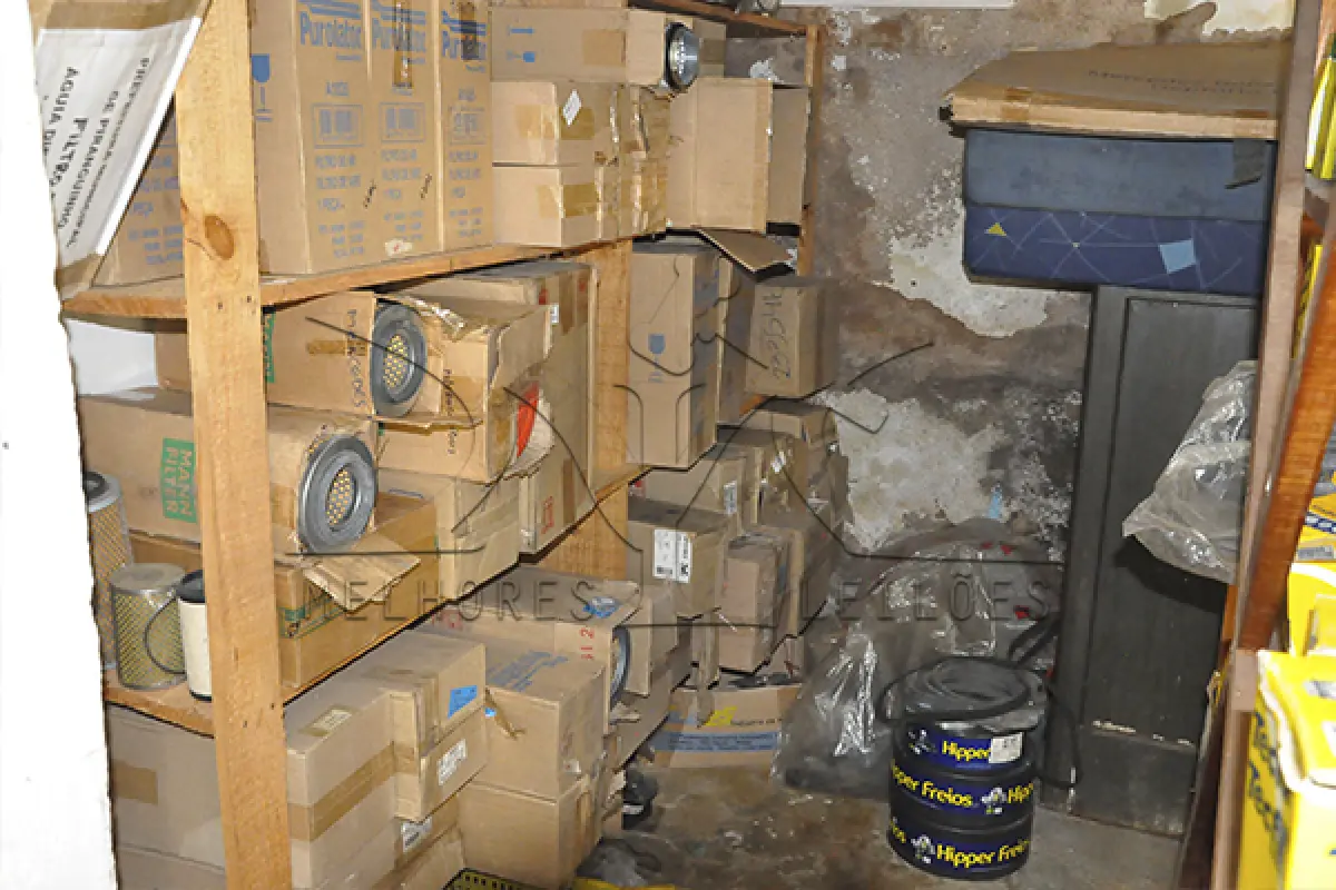 LOTE 012 - MONTANTE - PEÇAS AUTOMOTIVAS