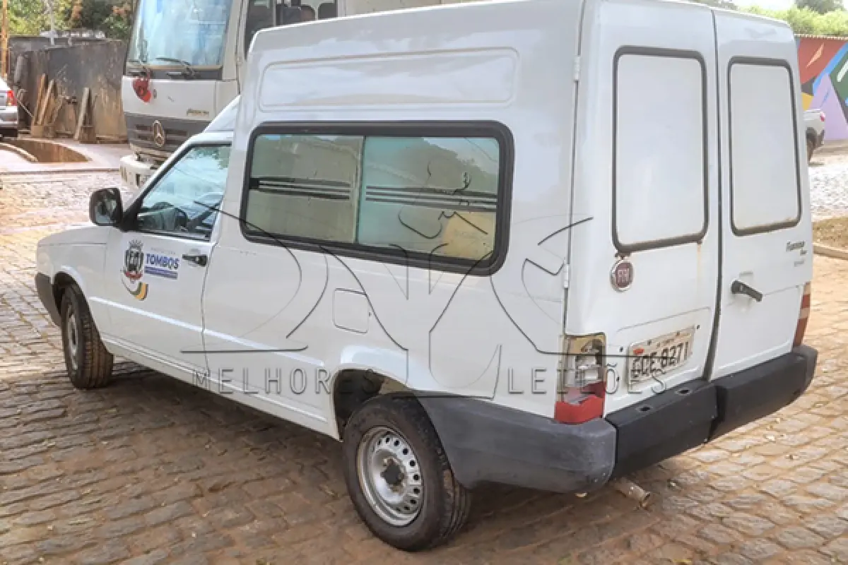 LOTE 001 - FIAT FIORINO ATENA AMB - ANO 2013 2013