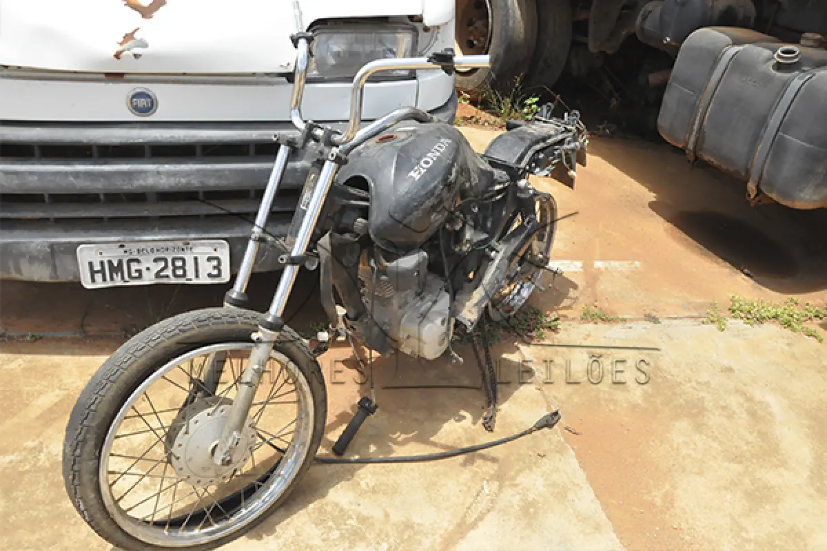 LOTE 043 - HONDA CG 125 FAN - PLACA HIW-4407 - ANO 2008 2008