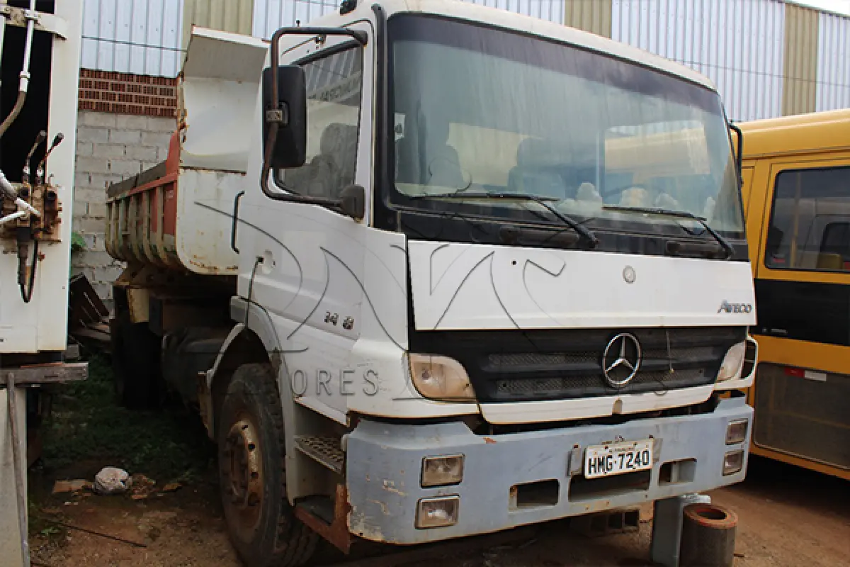 LOTE 009 - M. BENS ATEGO 1418  - PLACA HMG-7240-ANO 2006-2006