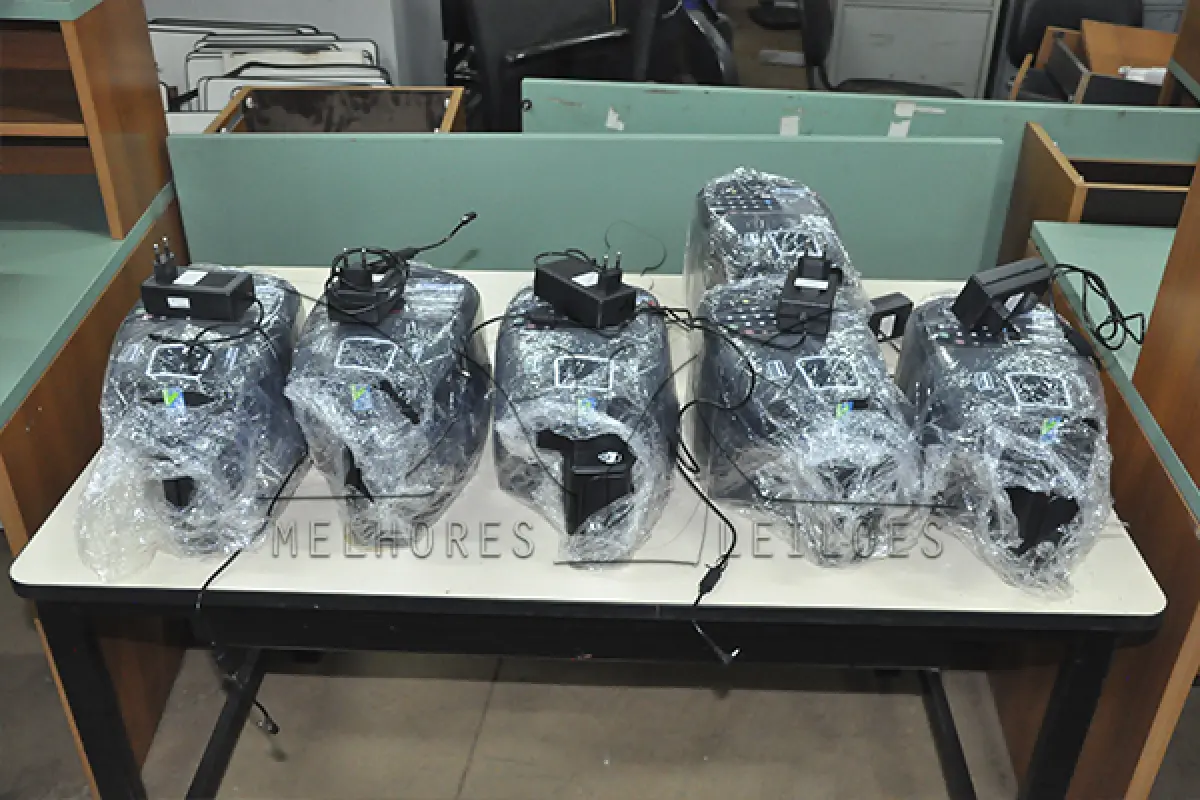 LOTE 013 - ELETRICA, ELETRONICA, NOVOS E SUCATAS