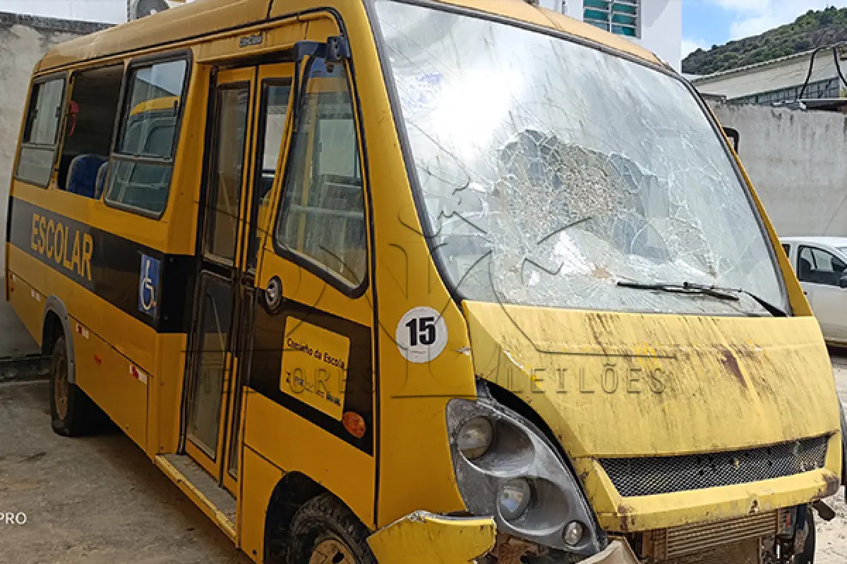 LOTE 002 - IVECO CITYCLASS 70C17 - ANO 2012 2013