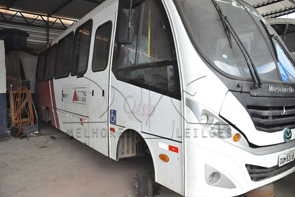 LOTE 008 - M. BENZ MASCA GRANMICRO O - ANO 2013 2014