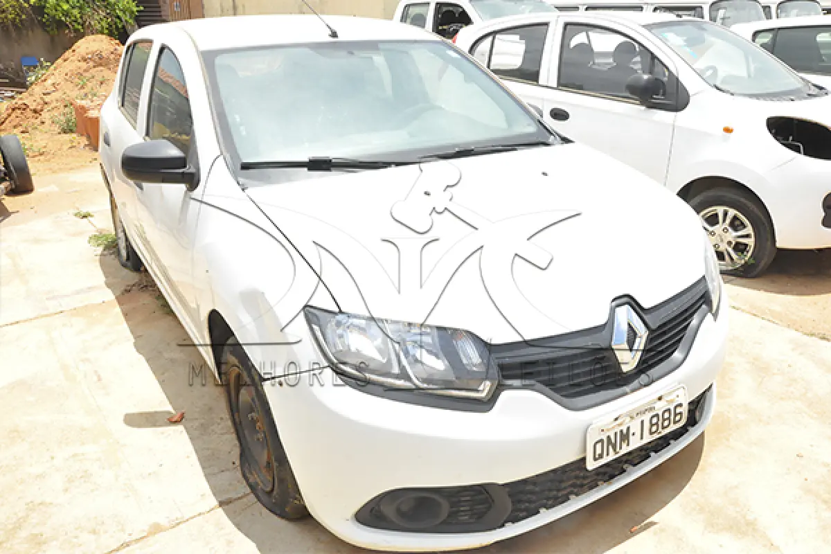 LOTE 035 - RENAULT SANDERO AUTH 10 -PLACA QNM-1886 ANO 2017 2018