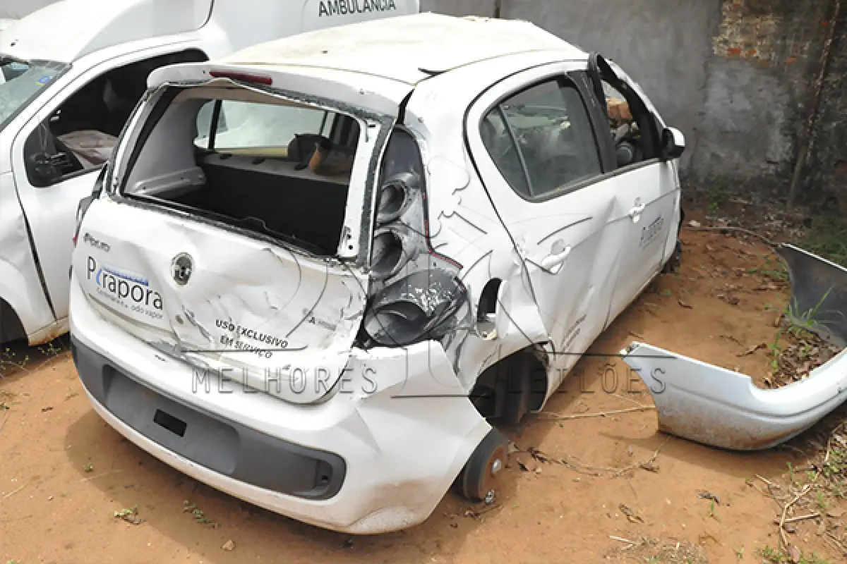 LOTE 045 - SUCATAS 4 VEICULOS - FIAT PÁLIO - FIAT FIORINO - CHERY QQ - TOYOTA ETIOS - Arrematante com certidão de DETRAN