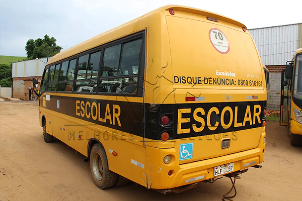 LOTE 007 - ONIBUS MARCOPOLOVOLARE V8L - PLACA HLF-2297 - ANO 2009-2010